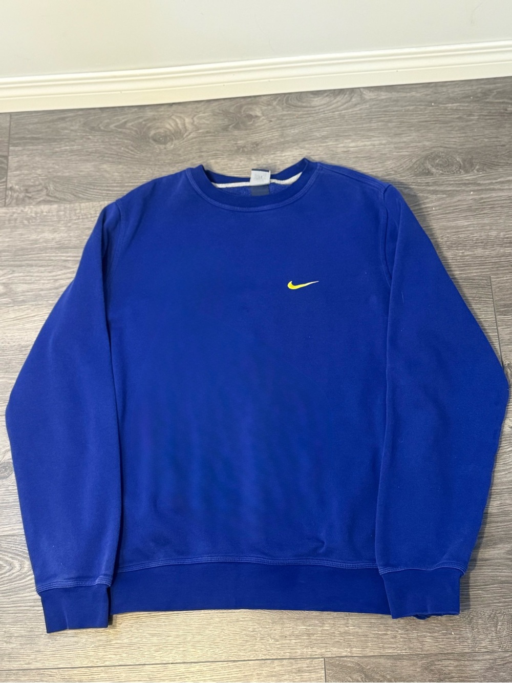 Nike Sportswear Mini Swoosh Embroidered Crewneck Sweatshirt Royal Blue XL
